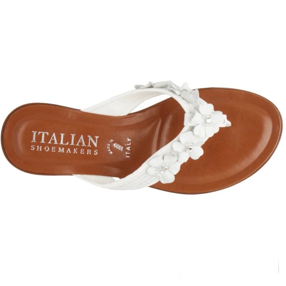 Chantol sandals from Italian Shoemakers
White Floral Thong Sandals - Picture 7 of 13